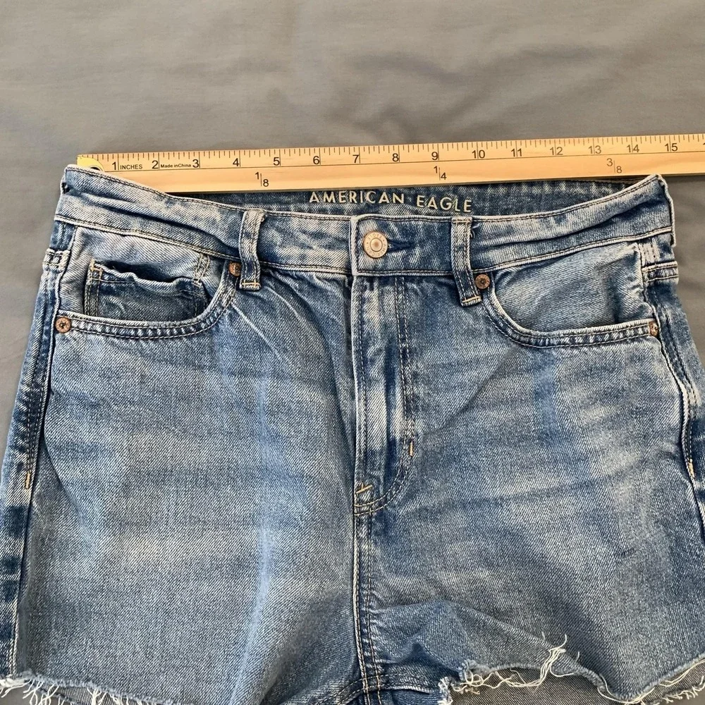 American Eagle Shorts Womens 8 Blue Distressed Cutoff Denim Jean Frayed Hem